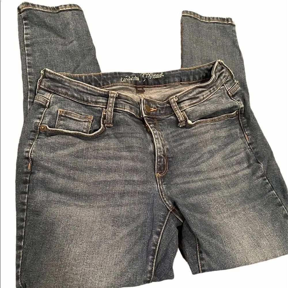 Universal Thread Cropped Curvy Skinny Jean Size 10